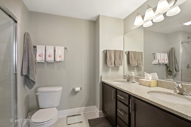 Building Photo - 154 School St