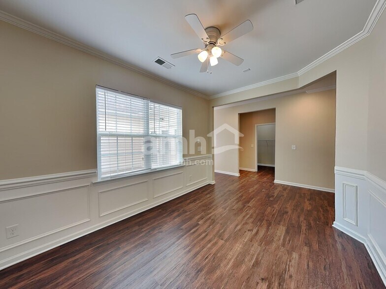 Building Photo - 1613 Deer Meadows Dr