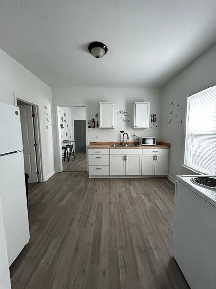 Kitchen - 2809 7th St SW