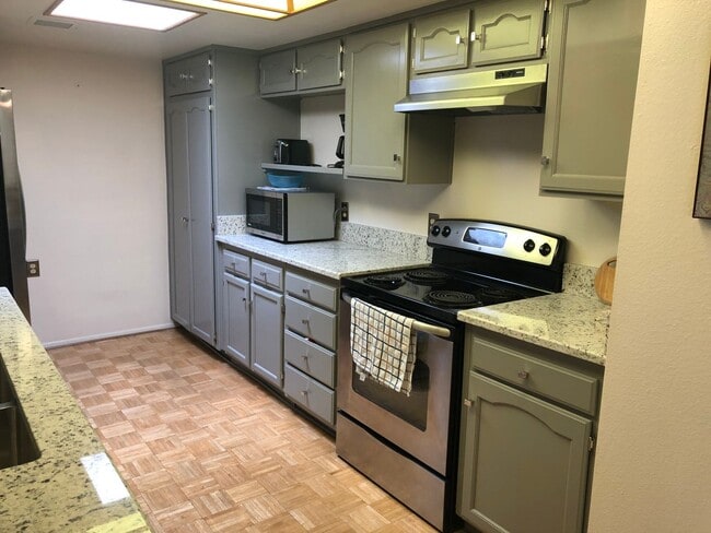 Building Photo - 89 Leisure World