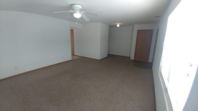 Building Photo - 951 Fotis Dr