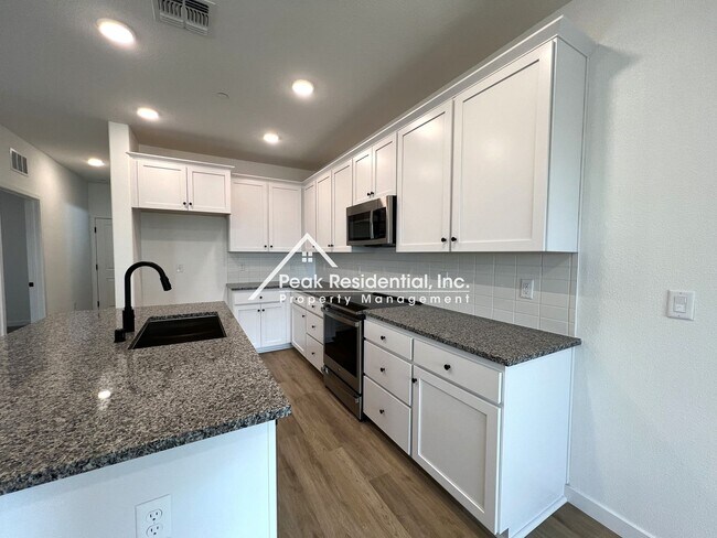 Building Photo - Brand New 4bd/3a Rancho Cordova Home-Must ...