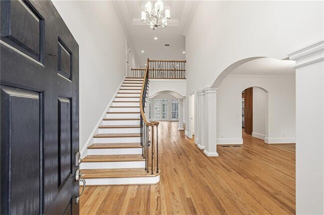 Building Photo - 125 River N Cir