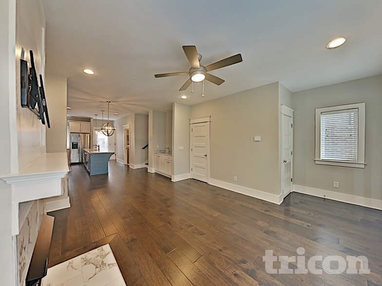 Building Photo - 1244 Hillwood Private Cove