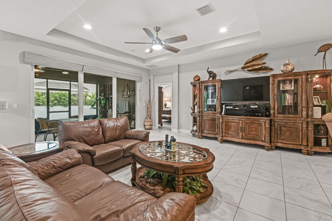 Building Photo - 1277 NW Leonardo Cir