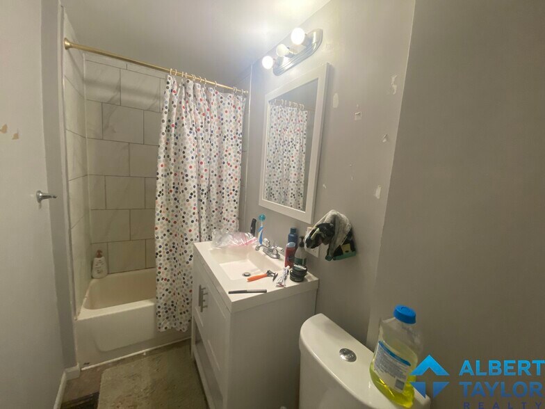 Building Photo - 30 Touro Ave