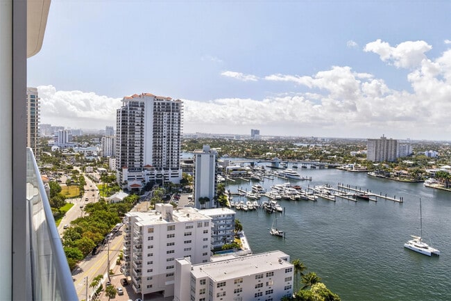 Building Photo - 153 N Seabreeze Blvd