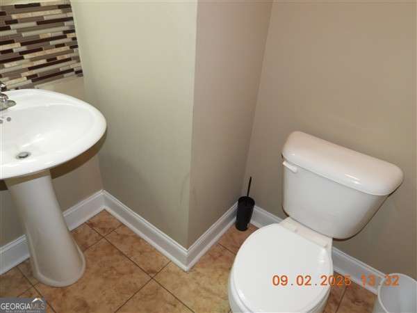 Building Photo - 146 Grandview Dr