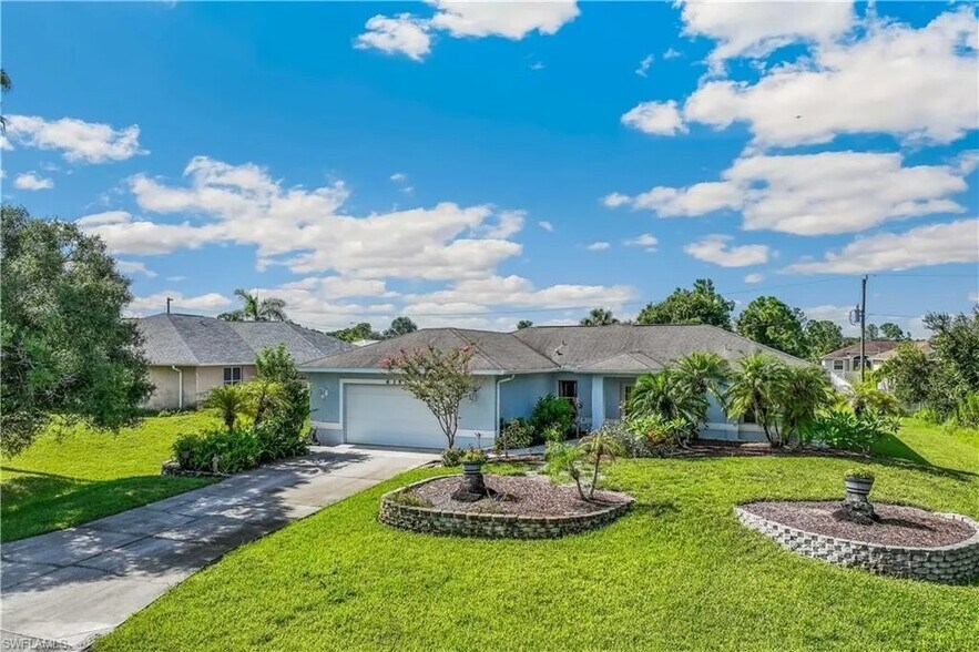 Primary Photo - 6351 Maytree Cir