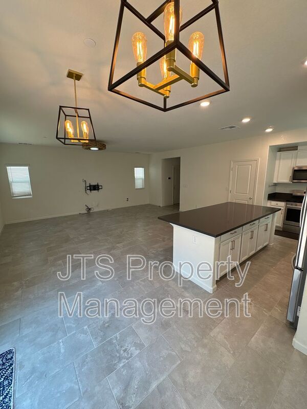 Building Photo - 3835 Sunsetparke Way