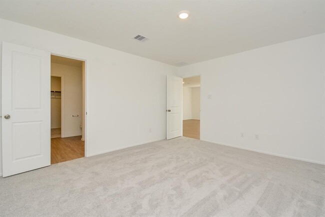 Building Photo - 5226 Sunvalley Bend Dr