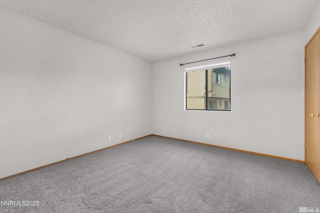 Building Photo - 4985 W 7th St