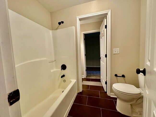 Building Photo - Atlanta Rental- Now Accepting Vouchers