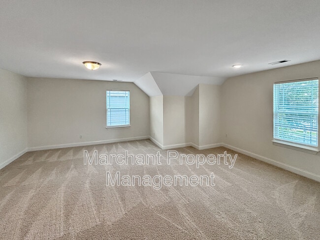 Building Photo - 28 Arnold Mill Rd