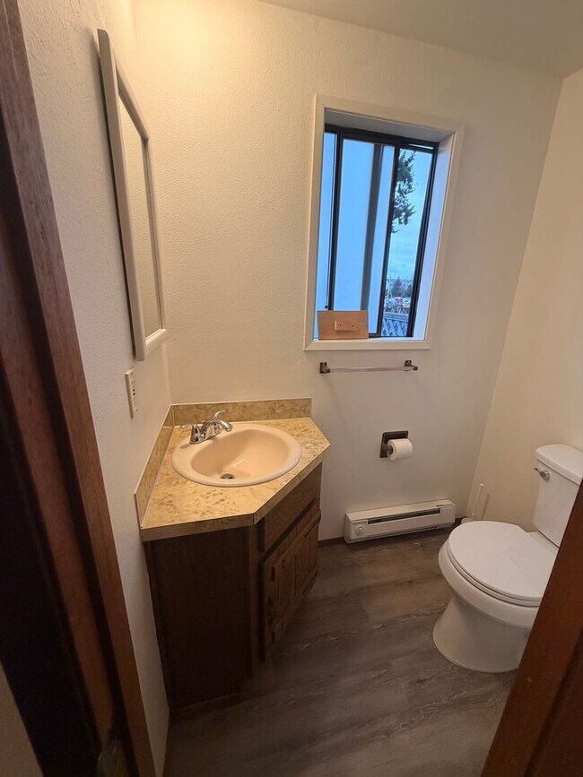 Building Photo - Arnesen