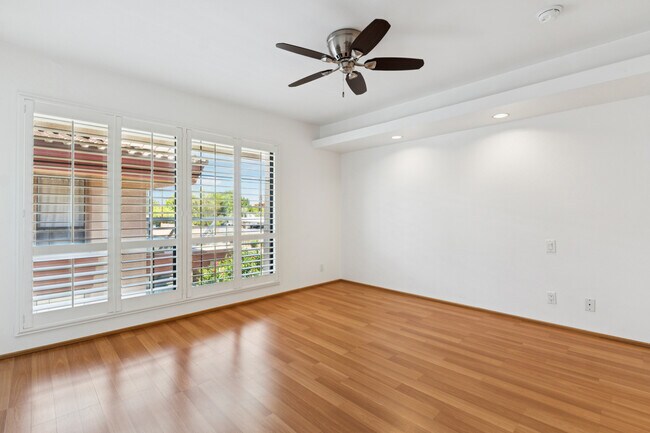 Building Photo - 4327 N 28th St