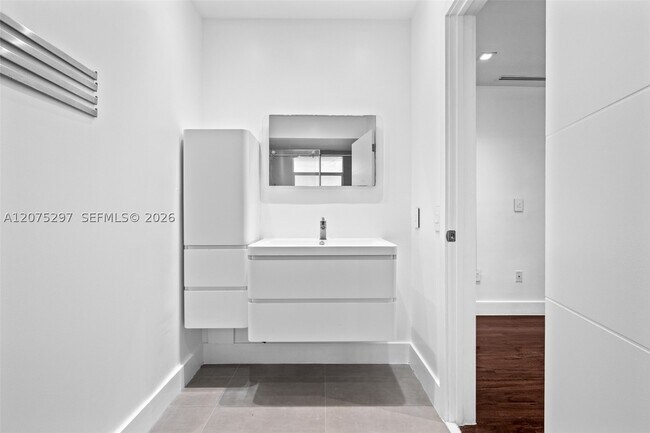 Building Photo - 15932 SW 101st Terrace