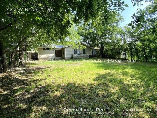 Building Photo - 777 W Redbud Dr
