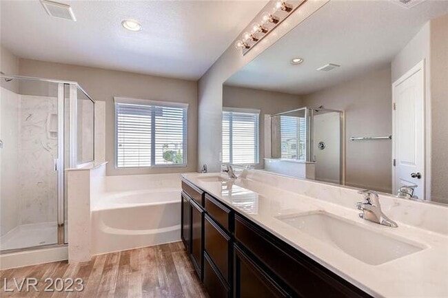Building Photo - Beautiful 3 Bedroom Home For Rent