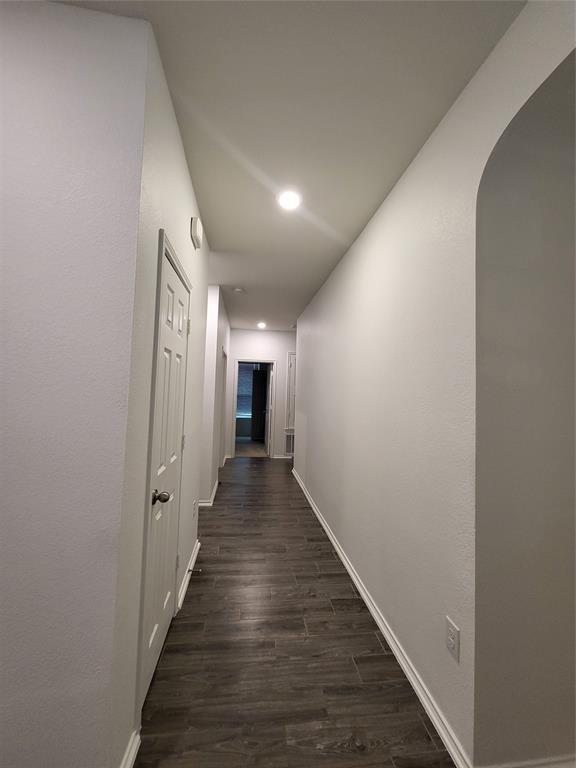 Building Photo - 817 Solitude Dr