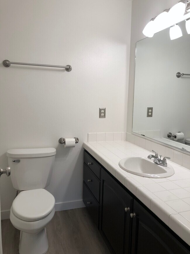 Primary Photo - 86 N Garden Park Dr