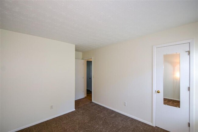 Building Photo - 115 Arborfield Way