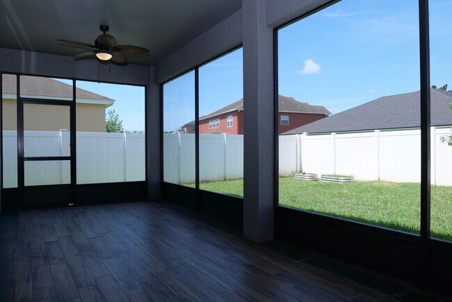 Building Photo - St. Cloud Single Story Home
