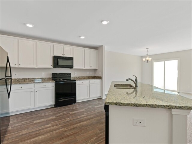 Building Photo - 7124 Cameron Trace Drive