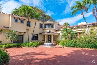 Building Photo - 3500 Flamingo Dr
