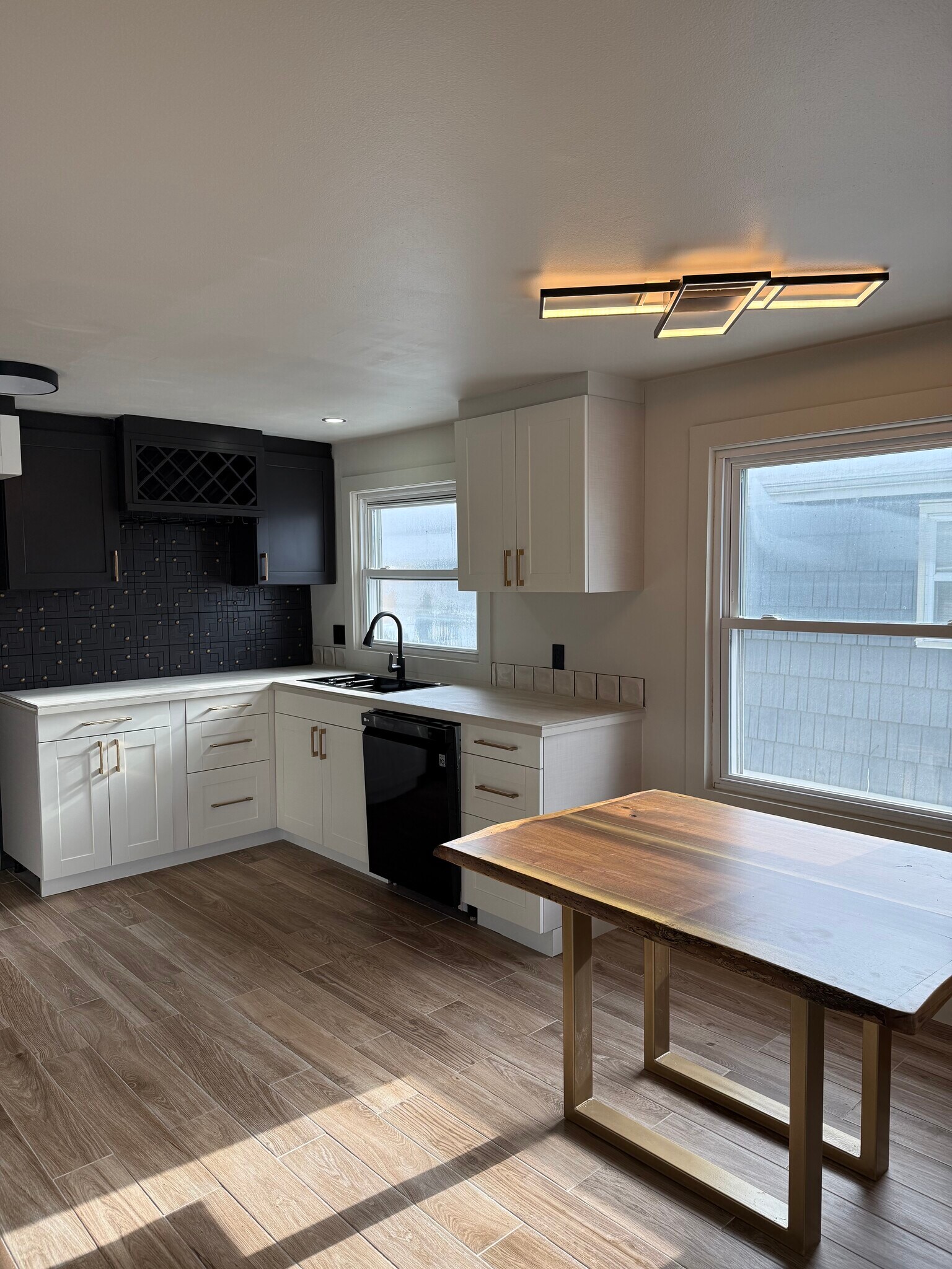 Kitchen - 4330 N 91st St