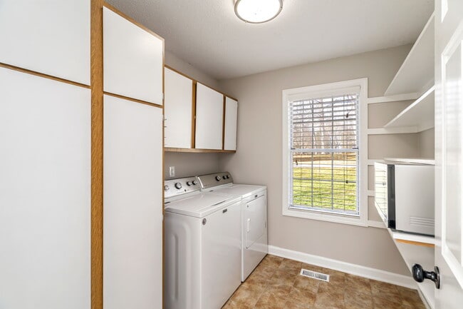 Building Photo - 11306 Sonja Dr