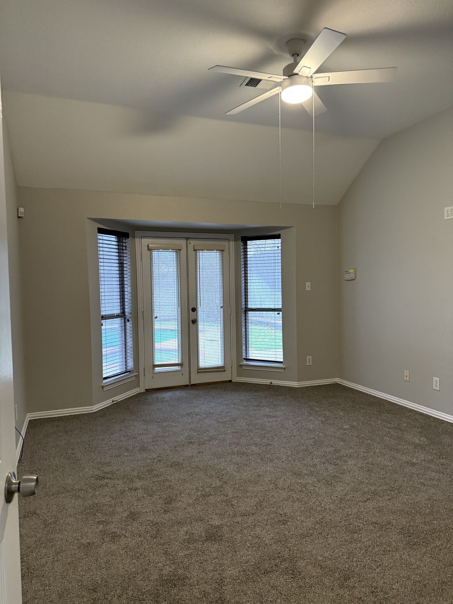 Master Bedroom - 804 W Lonesome Dove Trl