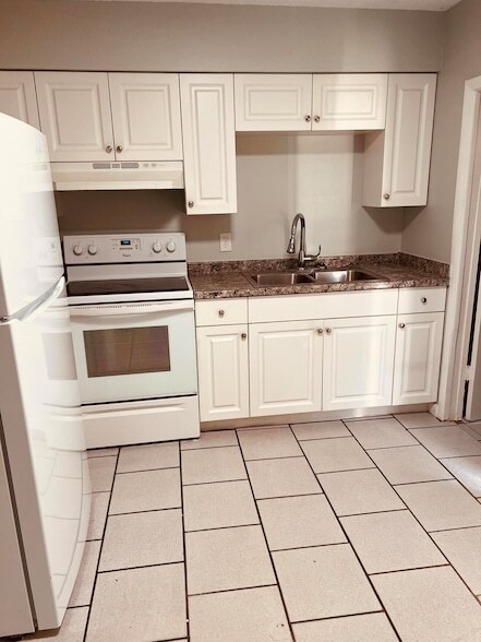 Building Photo - 805 Revels Ln