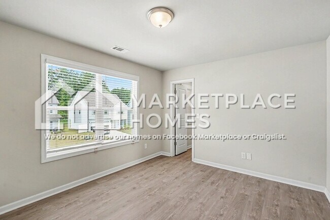 Building Photo - 225 W L Miller Dr