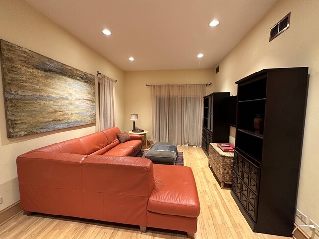 guest bedroom - 1700 N Windsor Dr