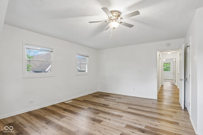 Building Photo - 809 N Meridian St Rd