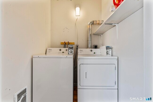 Building Photo - 83 Prospect St