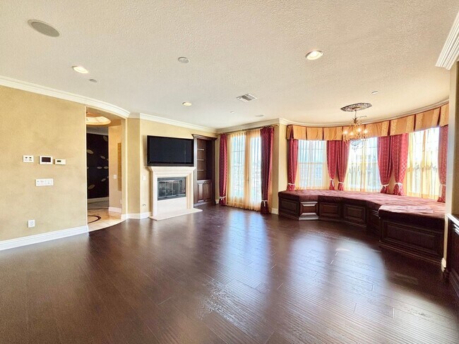 Building Photo - Boat Dock Home | Gated Community | Oxnard ...