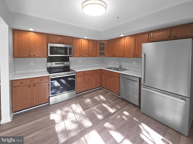 Building Photo - 12120 Apache Tears Cir