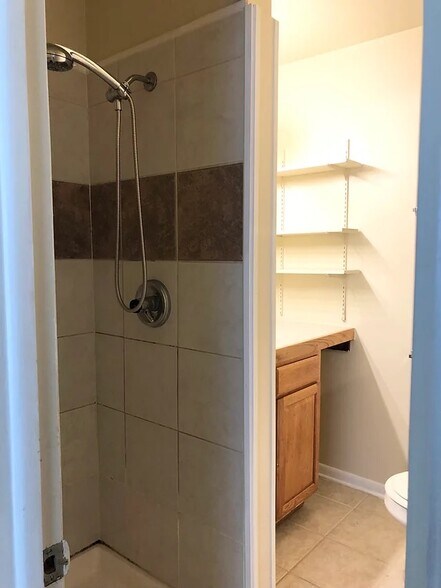 Building Photo - 811 Washtenaw Ave