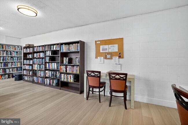 Building Photo - 5500 Friendship Blvd