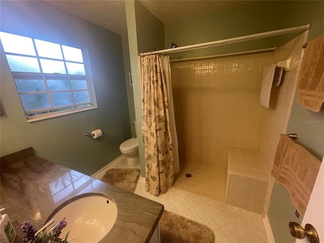 Building Photo - 324 NW 48th Blvd