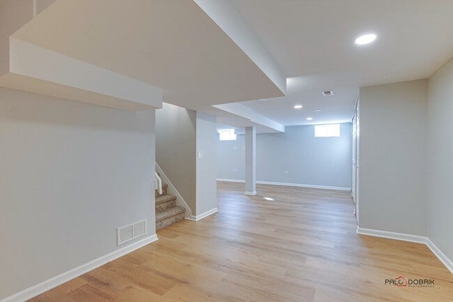 Building Photo - 33423 N Mill Rd