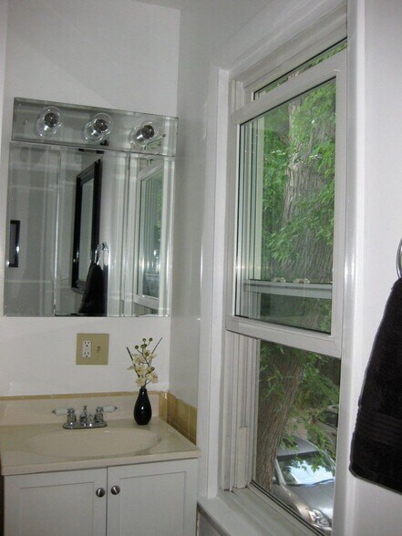 Building Photo - 57 Washington Ave