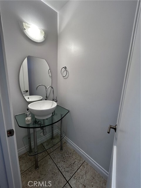 Building Photo - 5241 Colodny Dr
