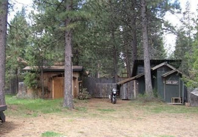 Building Photo - Charming 3-Bedroom Home on Half-Acre in Sk...