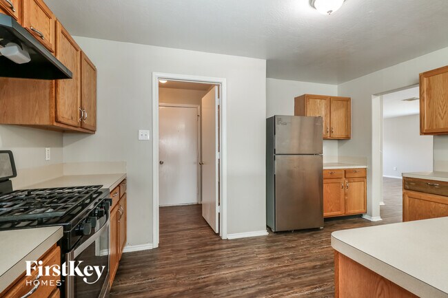 Building Photo - 16814 Perryton Ln