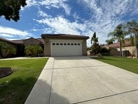 Building Photo - Gorgeous 5bd+ 3bd! Ria Bravo