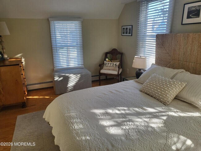 Building Photo - 80 Heck Ave