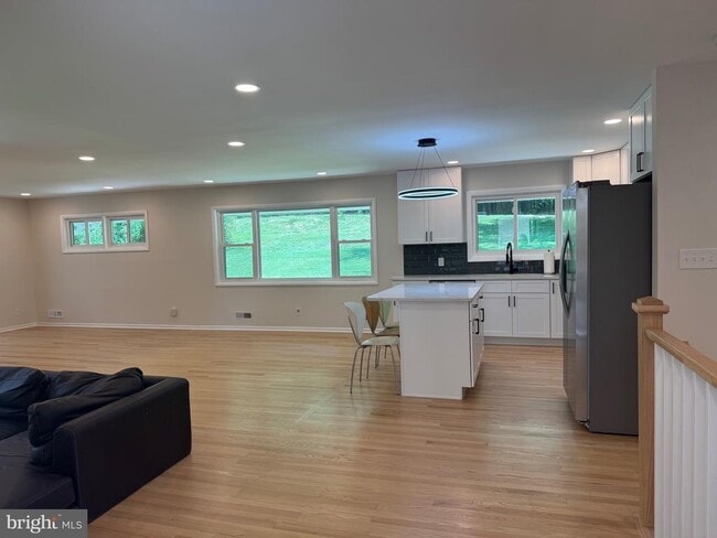 Building Photo - 1306 Pine Ridge Ln